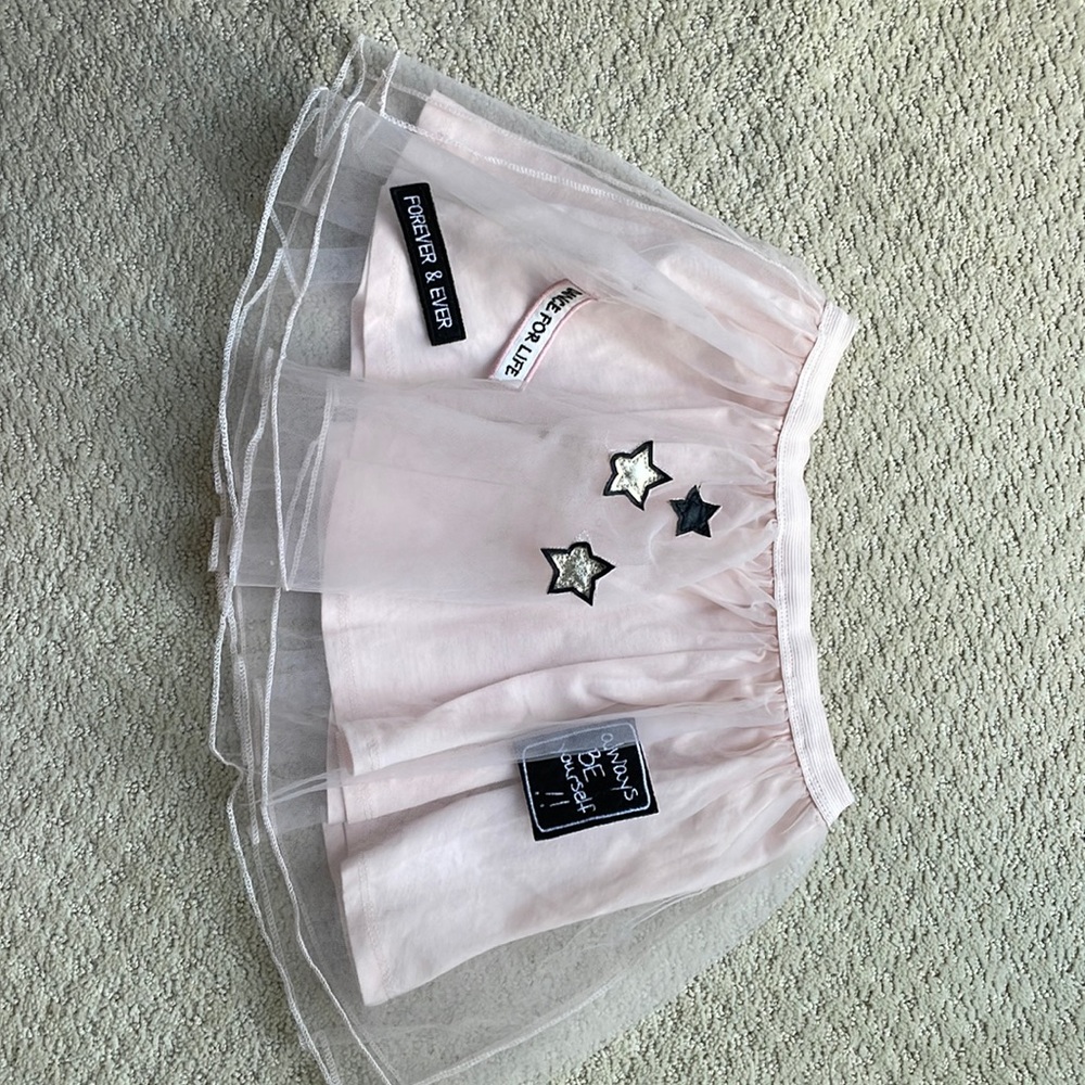 Worn Once Zara Sz 7 - 3 layer Embellished Logo Skirt. Such a cute skirt!